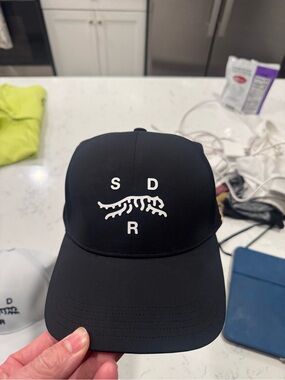 Sun Day Red Men’s Golf Cap Size L / XL